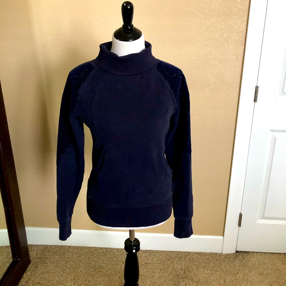 Lululemon Navy Sweatshirt Sz 6